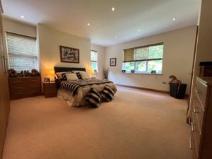 Photo 7- click for photo gallery